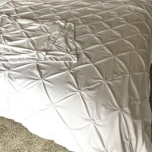 Great Bay Company Full/Queen Duvet Cover 2 Shams White Pintuck Teen Dorm College